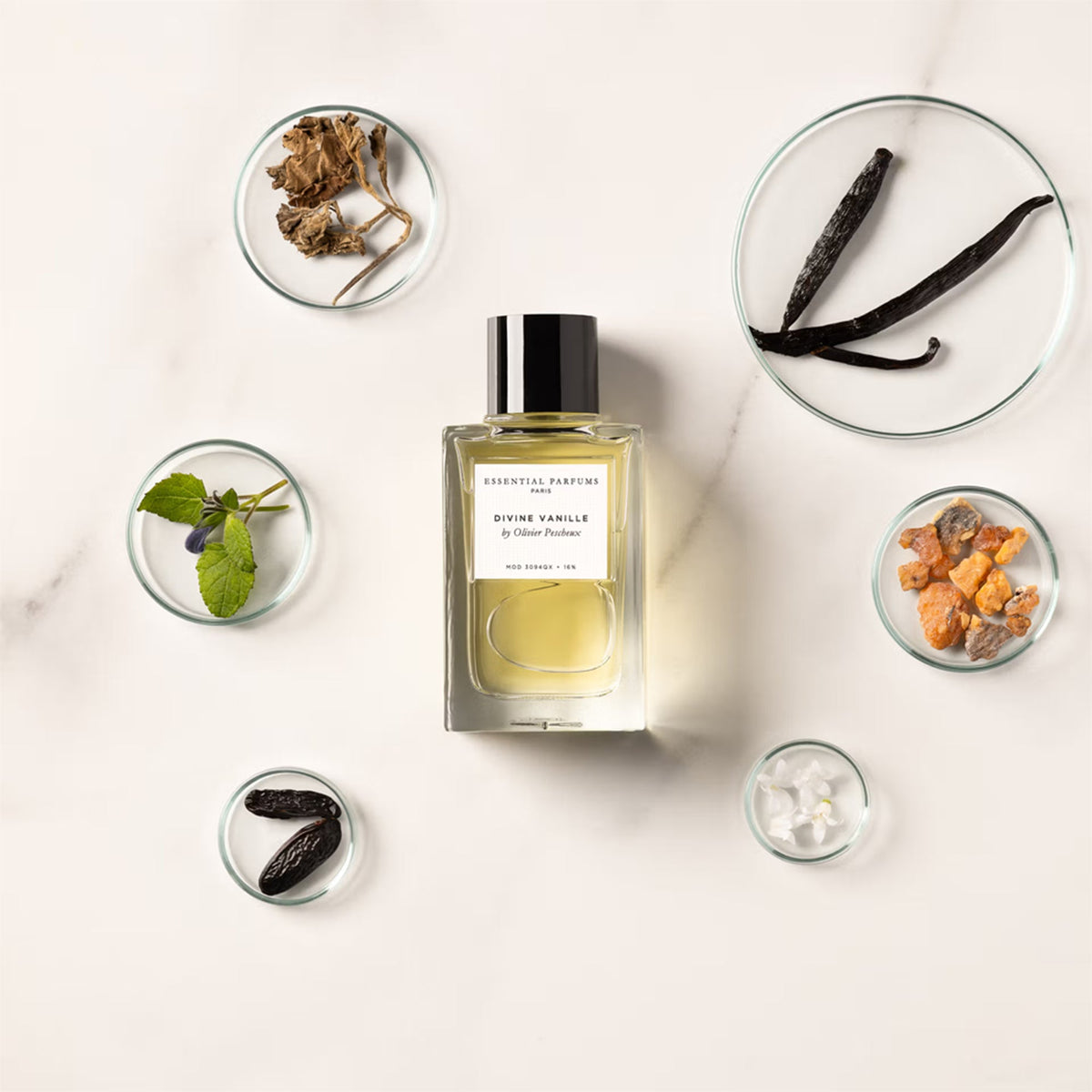 Flakon des Nischenparfums Divine Vanille von Essential Parfums