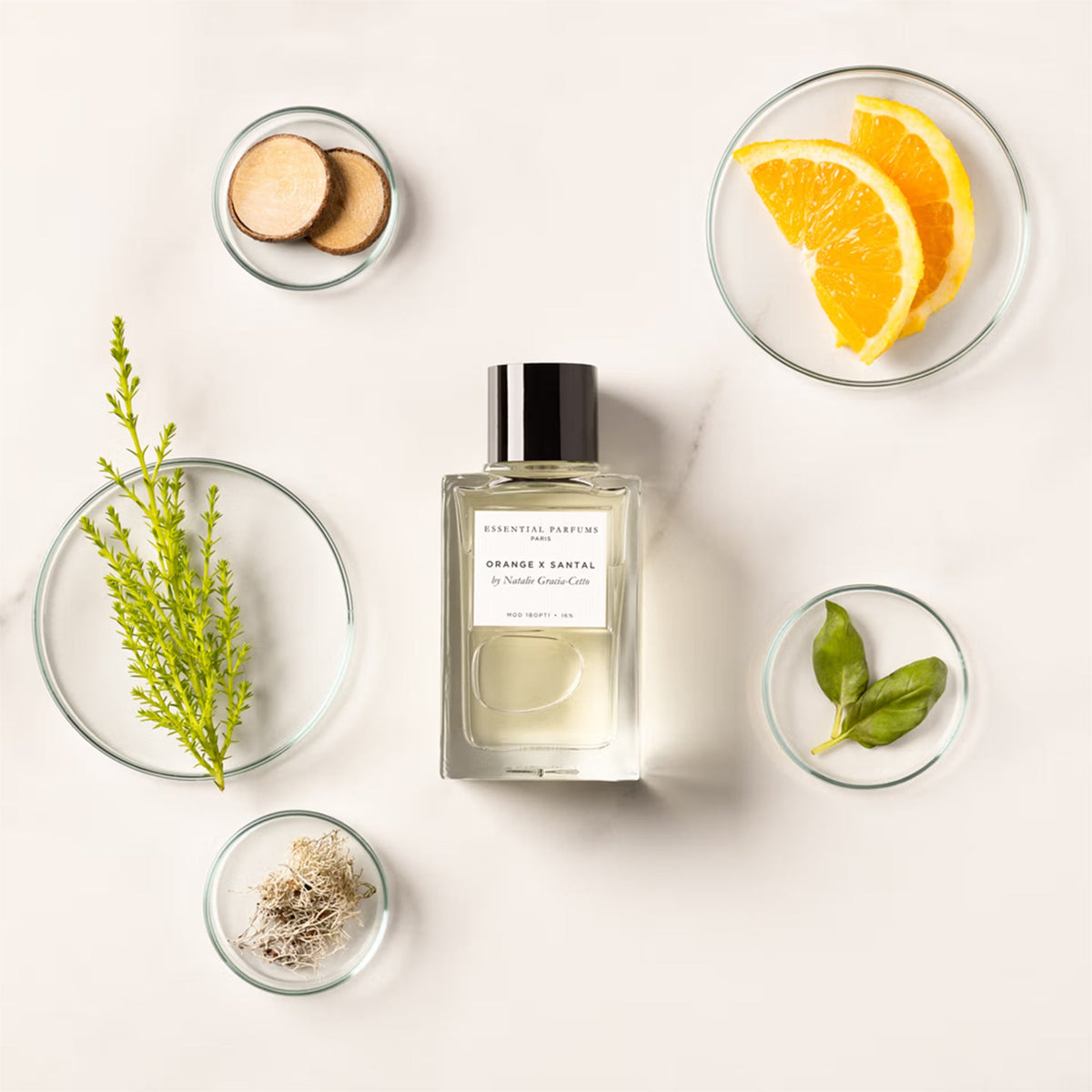 Flakon des Nischenparfums Orange x Santal von Essential Parfums