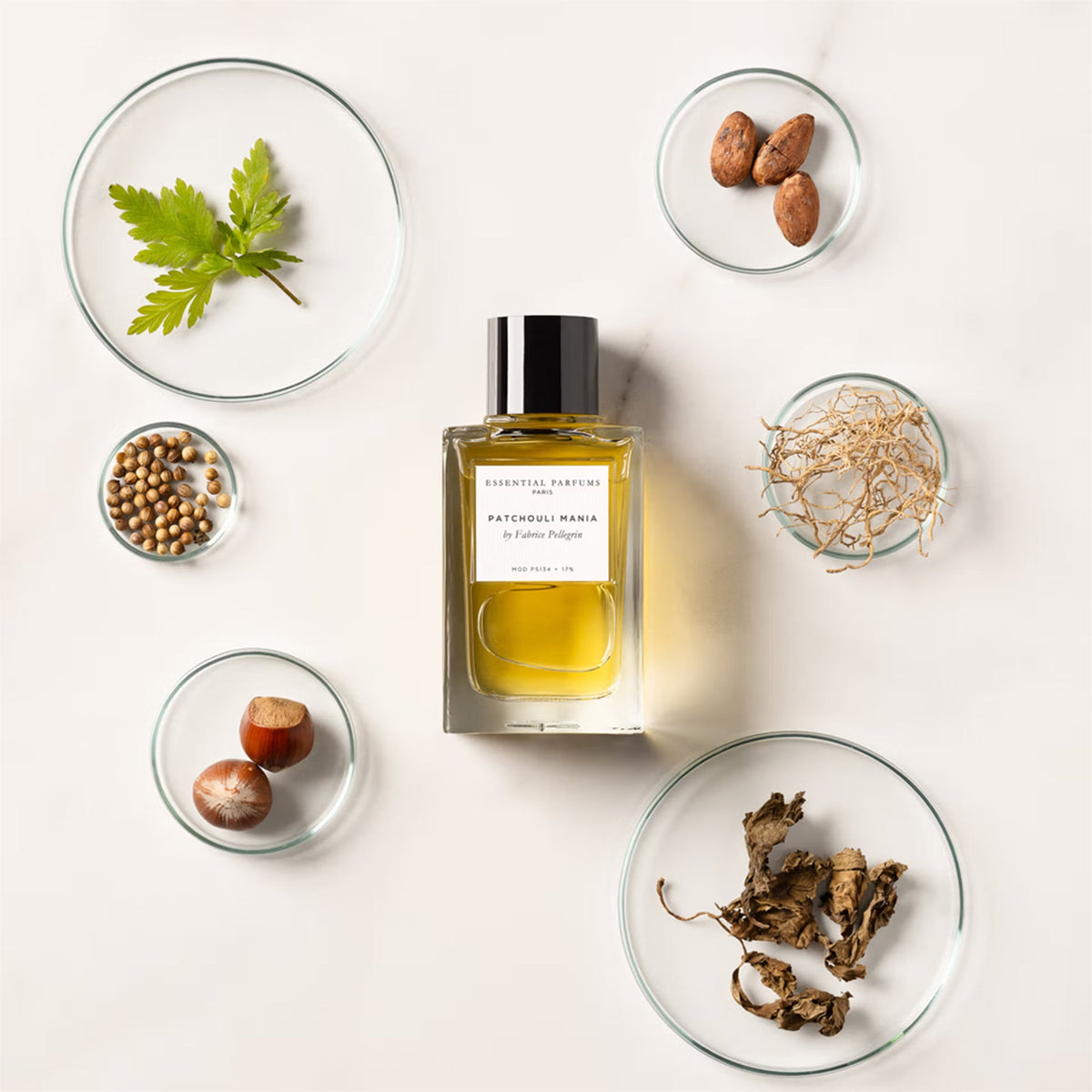 Flakon des Nischenparfums Patchouli Mania von Essential Parfums