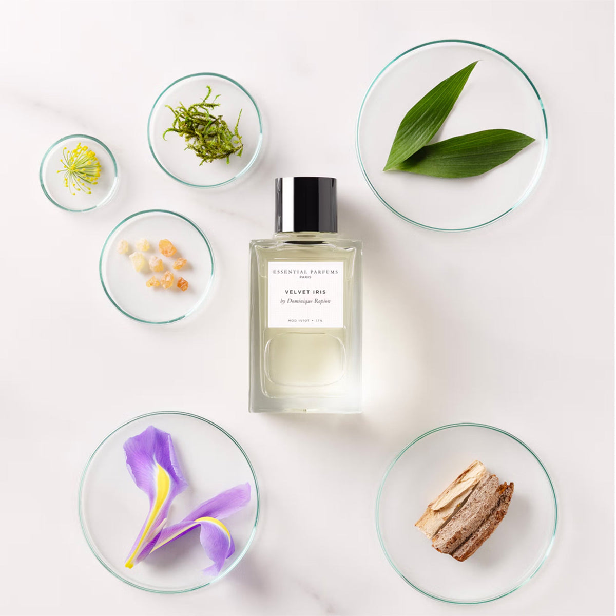 Flakon des Nischenparfums Velvet Iris von Essential Parfums